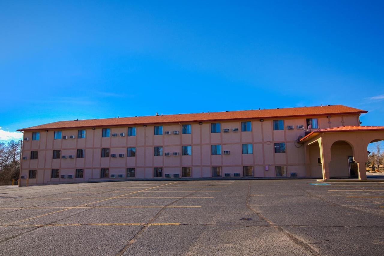 Econo Lodge Junction City I-70 Near Fort Riley Exterior photo