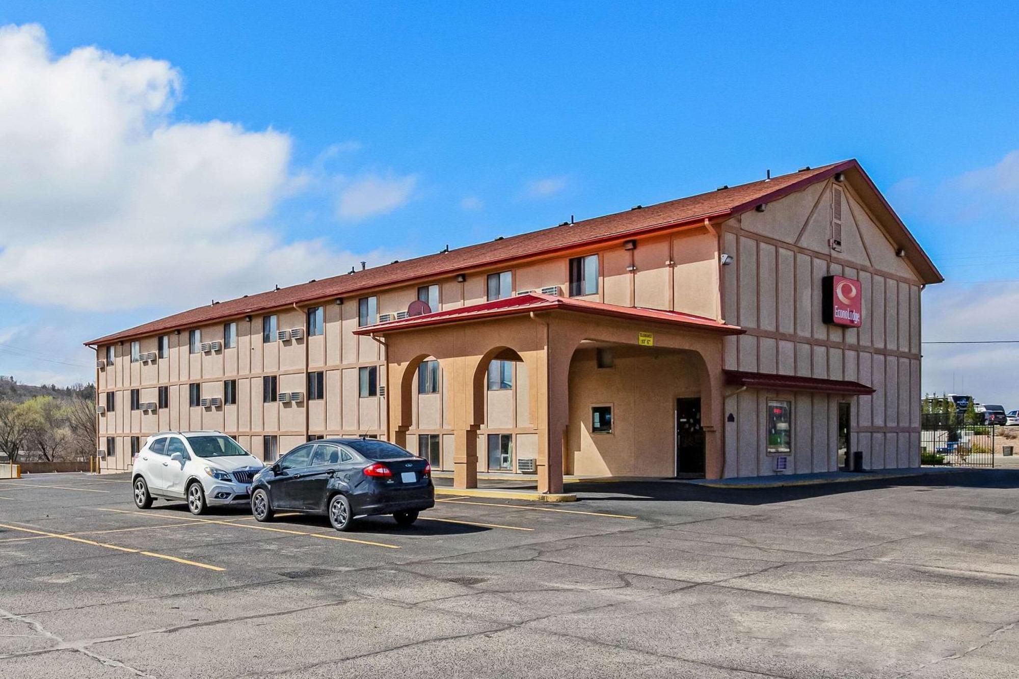 Econo Lodge Junction City I-70 Near Fort Riley Exterior photo